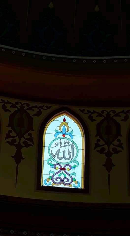 Kaca Patri dan Kaca Grafir di Bali