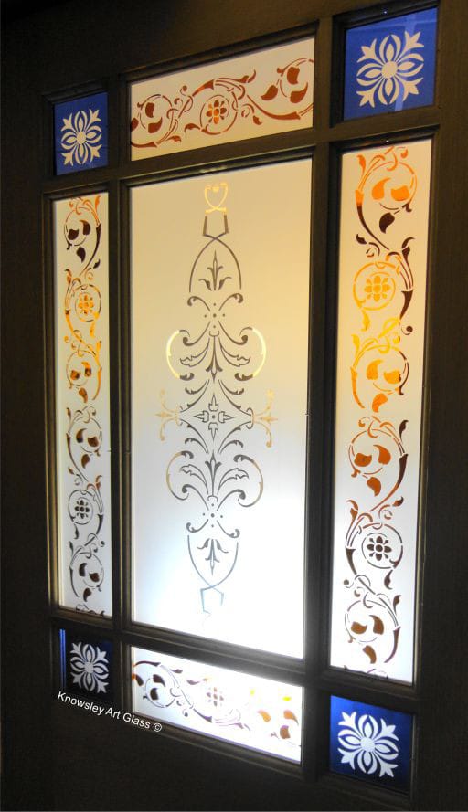 Kaca Patri dan Kaca Grafir di Bali