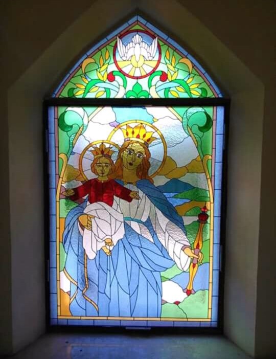 Kaca Patri dan Kaca Grafir di Bali