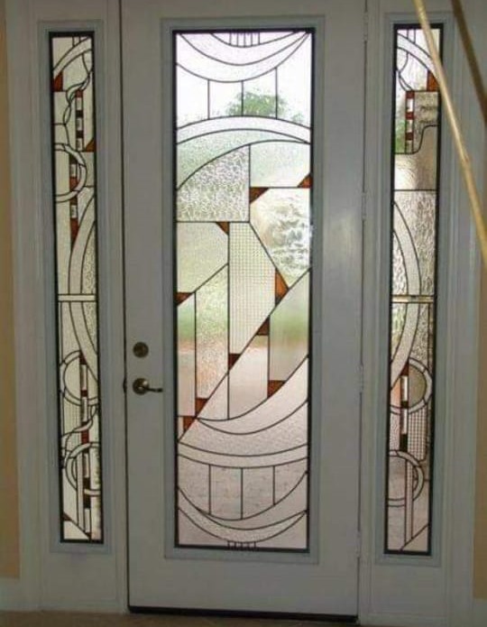 Kaca Patri dan Kaca Grafir di Bali