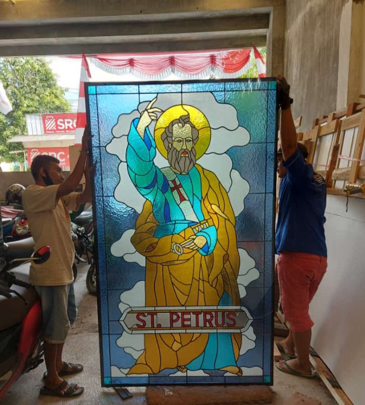 Kaca Patri dan Kaca Grafir di Bali