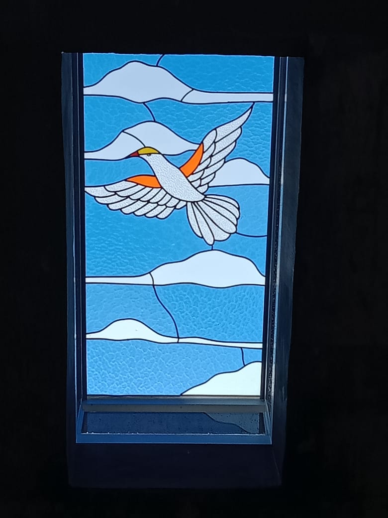 Kaca Patri dan Kaca Grafir di Bali