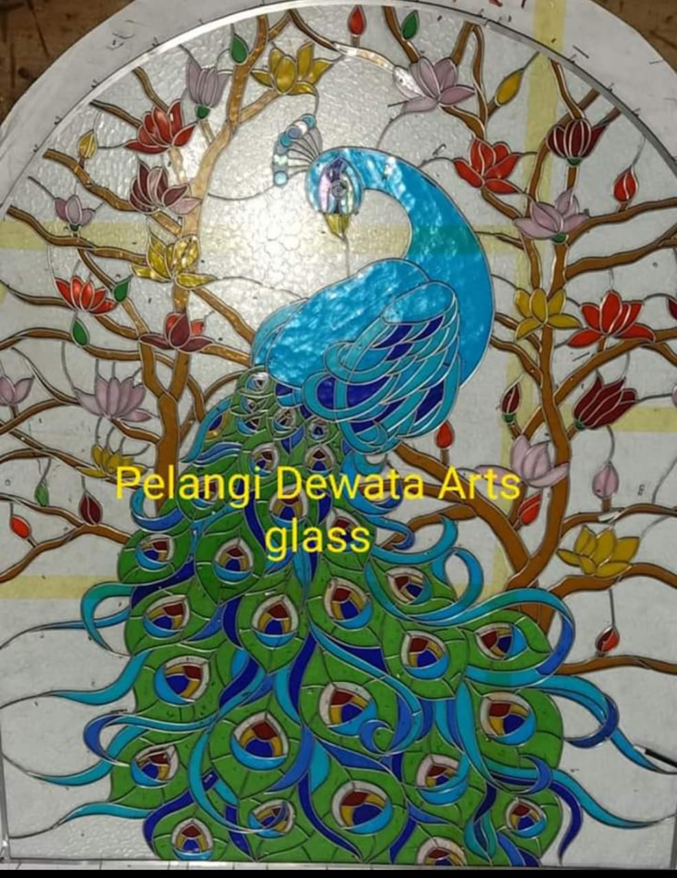 Kaca Patri dan Kaca Grafir di Bali