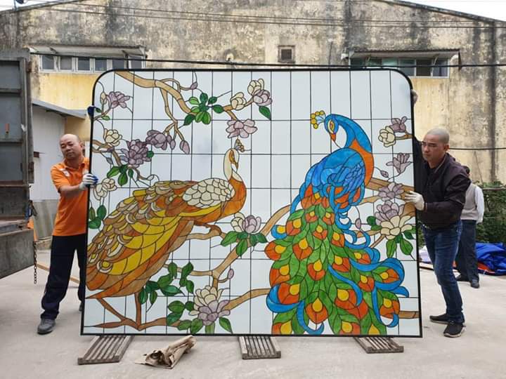 Kaca Patri dan Kaca Grafir di Bali