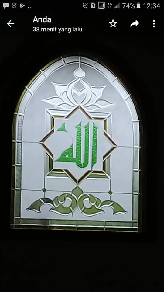 Kaca Patri dan Kaca Grafir di Bali