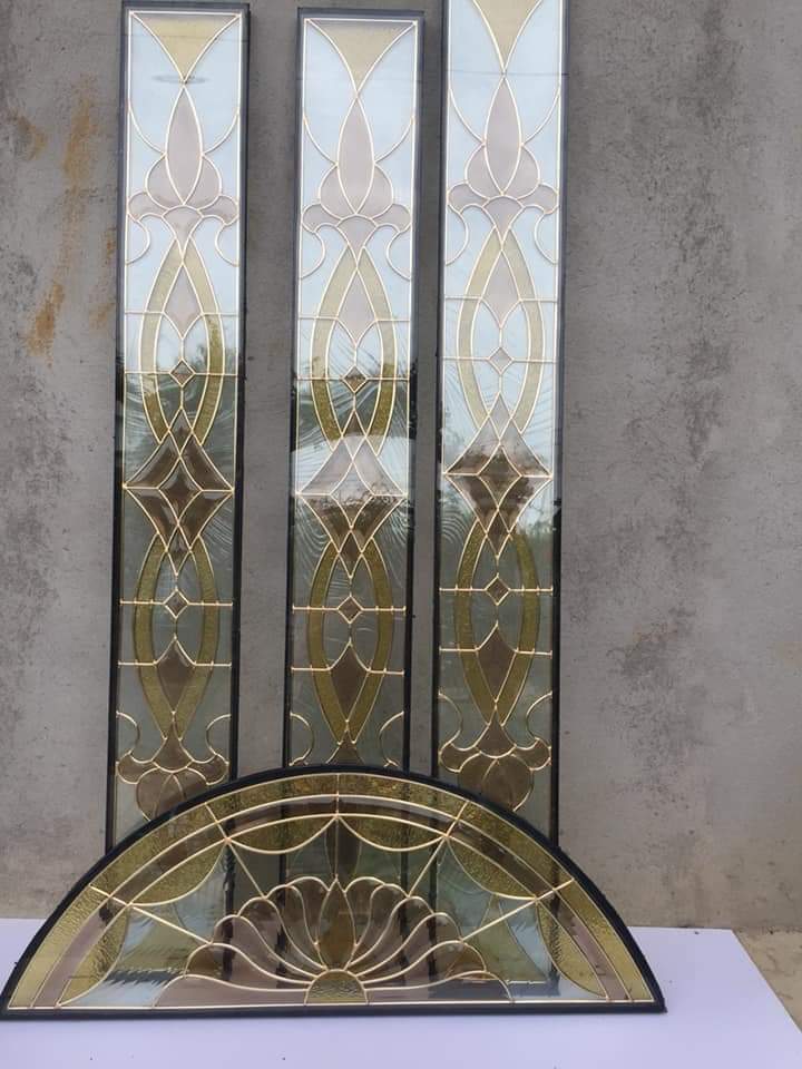 Kaca Patri dan Kaca Grafir di Bali