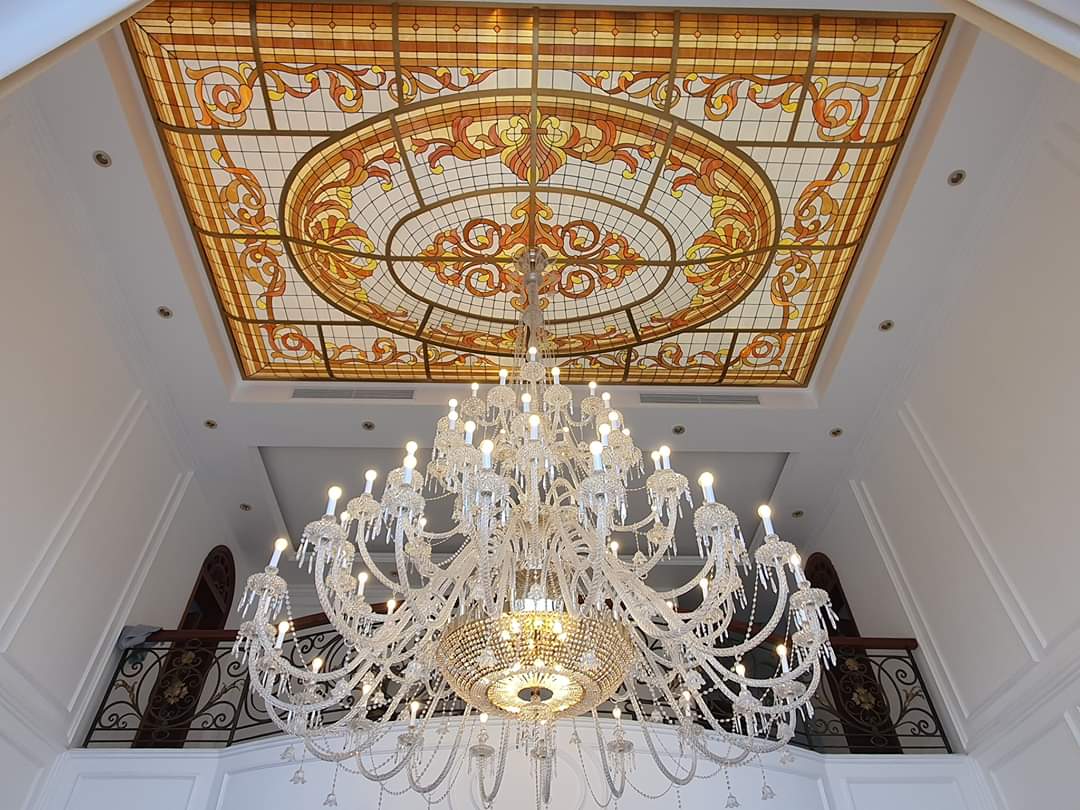 Kaca Patri dan Kaca Grafir di Bali