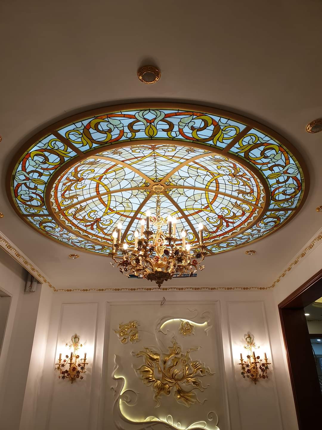 Kaca Patri dan Kaca Grafir di Bali