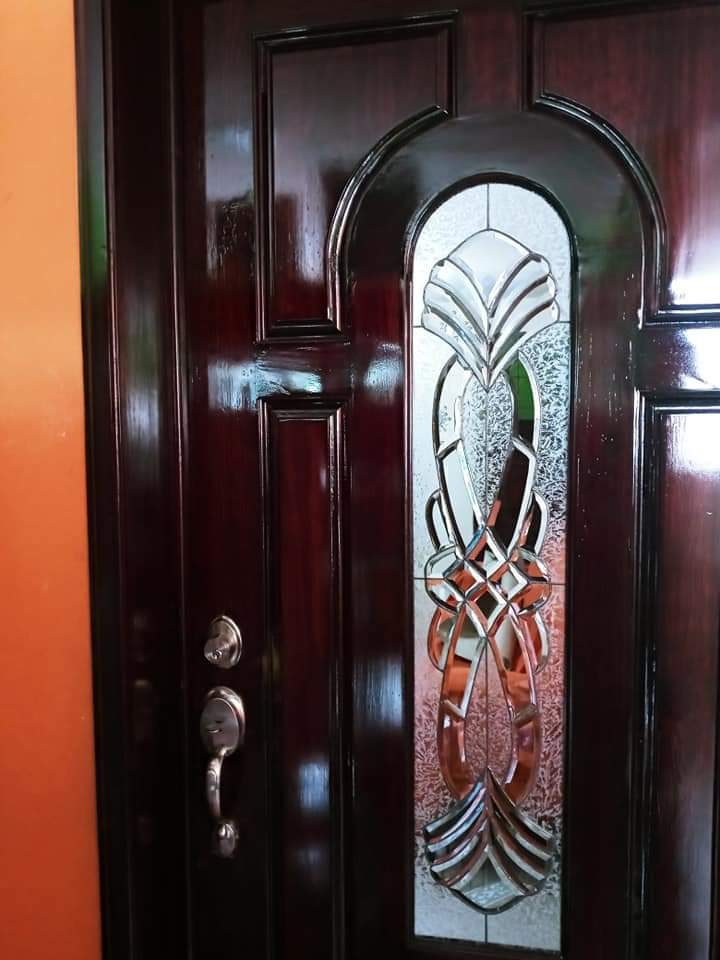 Kaca Patri dan Kaca Grafir di Bali