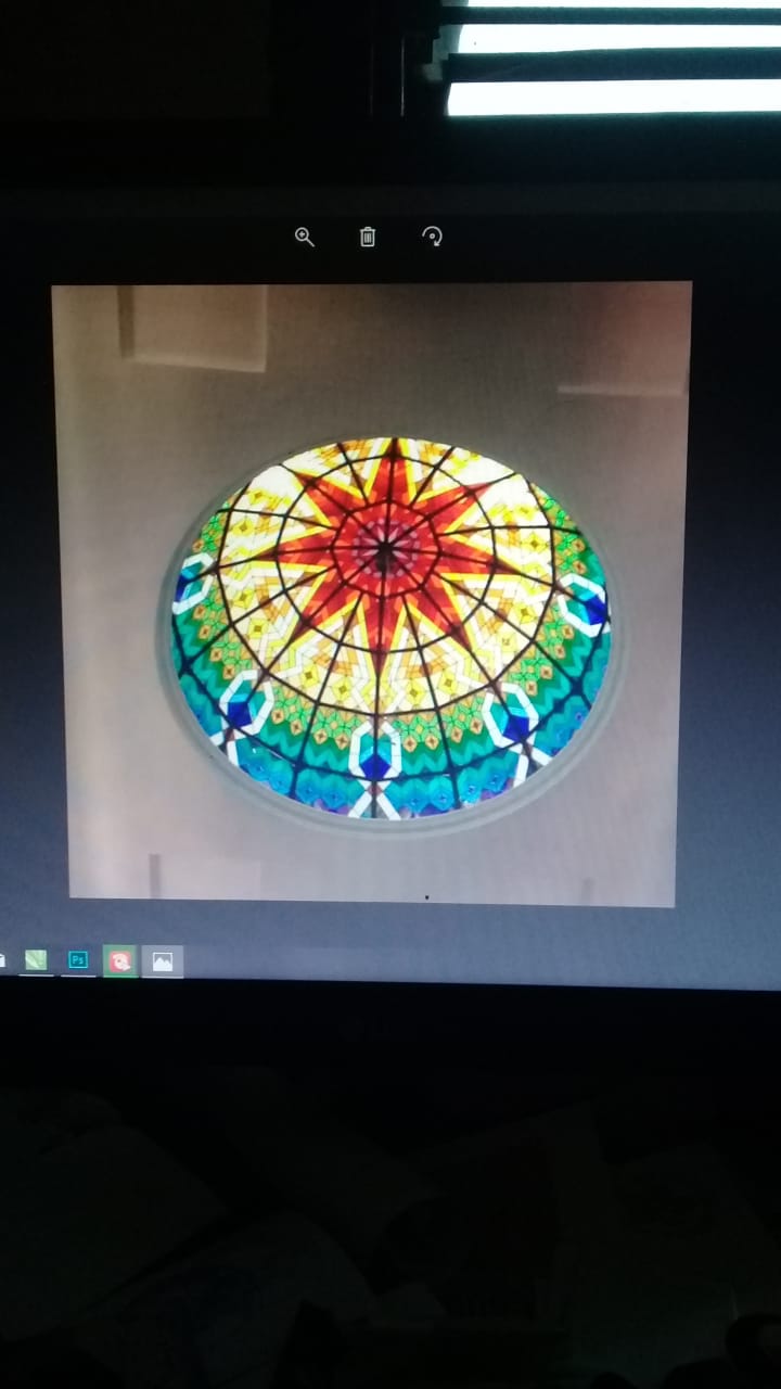 Kaca Patri dan Kaca Grafir di Bali