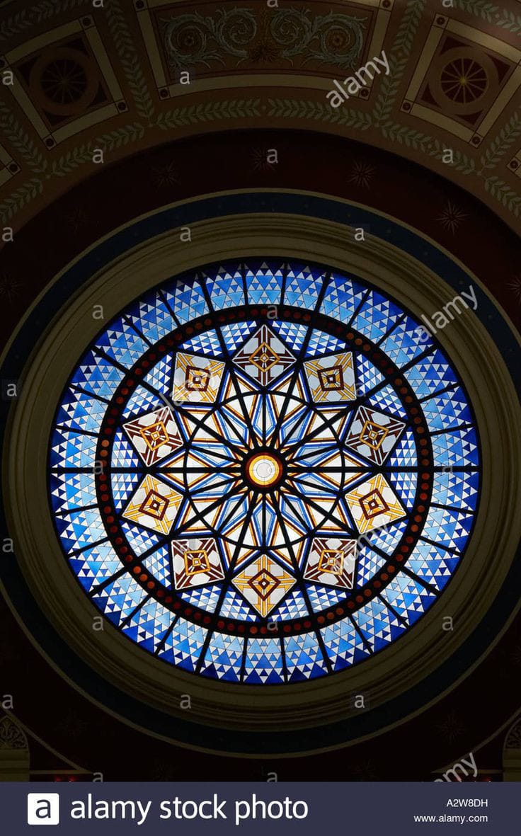 Kaca Patri dan Kaca Grafir di Bali