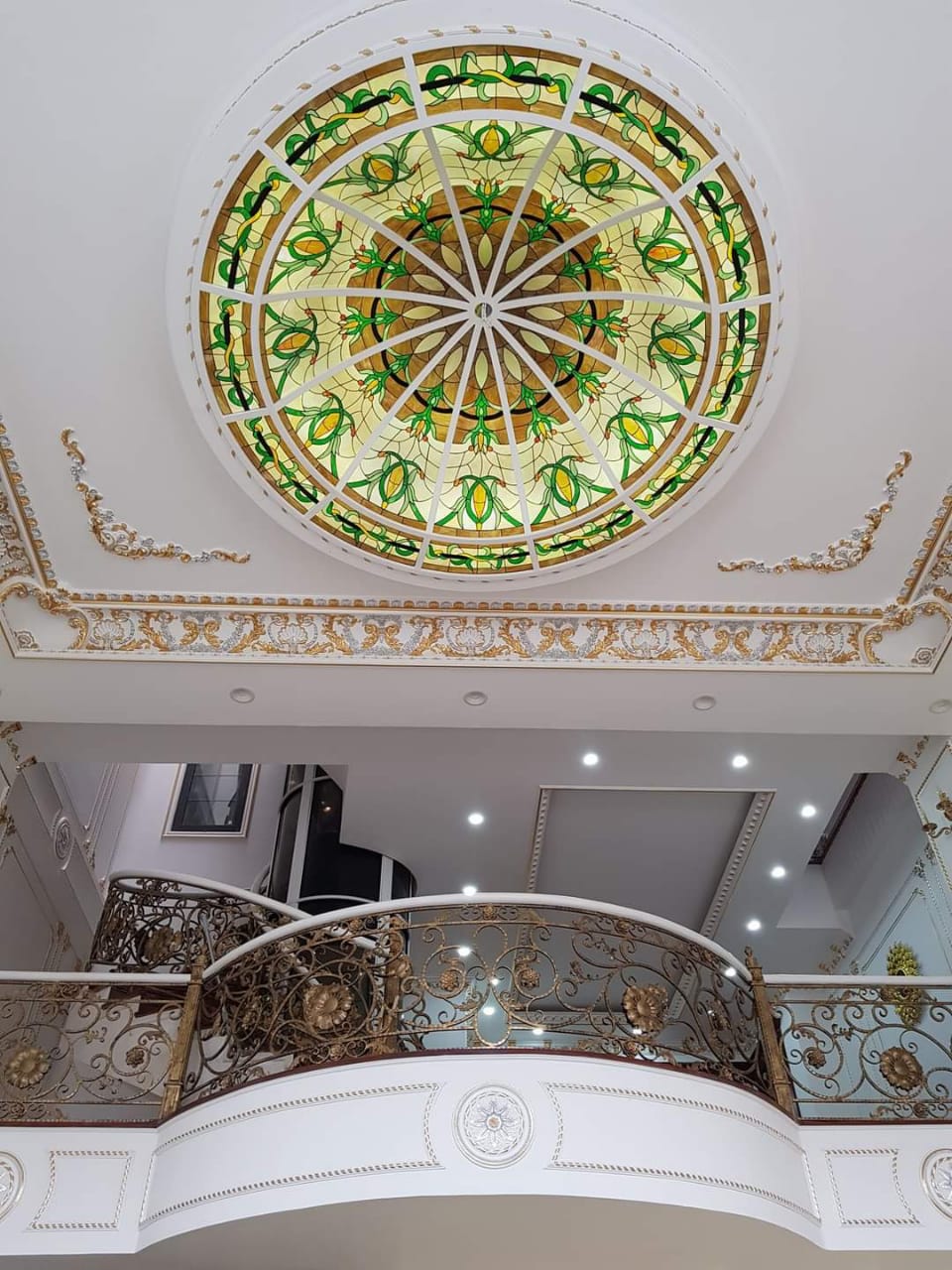 Kaca Patri dan Kaca Grafir di Bali