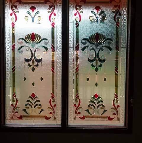 Kaca Patri dan Kaca Grafir di Bali