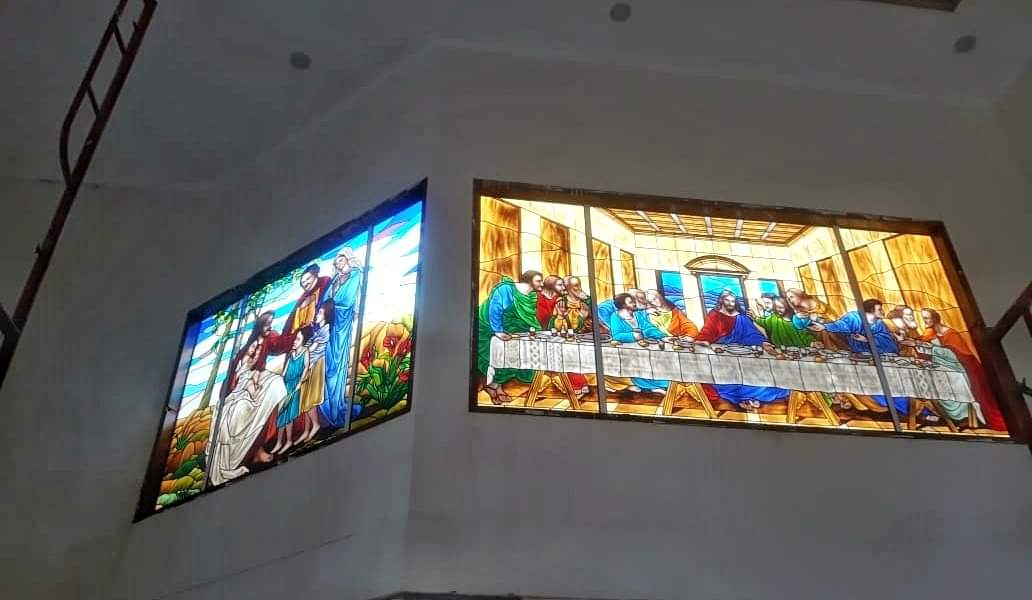 Kaca Patri dan Kaca Grafir di Bali