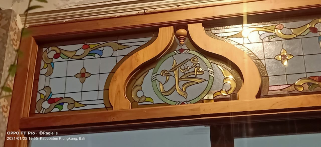 Kaca Patri dan Kaca Grafir di Bali